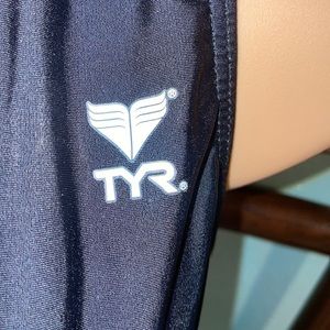 🏊‍♀️TYR Black 1 piece swimsuit